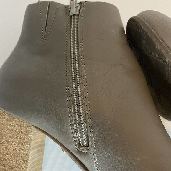 Vionic Serena Leather Ankle Taupe Booties Leather Women's Size 6 - Picture 4 of 11